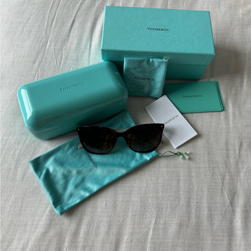 Tiffany & Co. sunglasses, sleeve, cleaning cloth, case and box